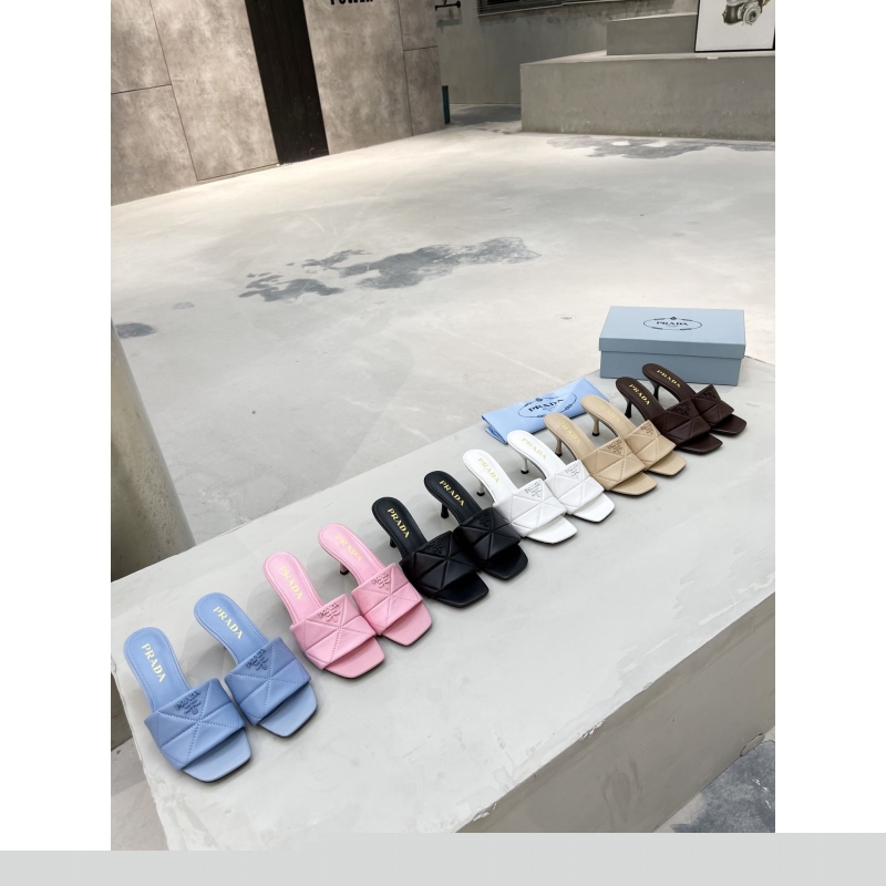 Pra*a slippers